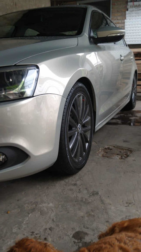 Volkswagen Vento 2.0 T Fsi Sportline Dsg 2011