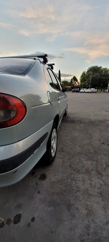 Renault Megane 1.6 16v