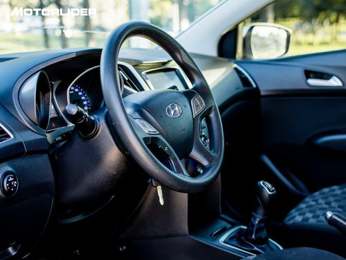 Hyundai Hb20 Sport- Excelente Estado - Permuta / Financia