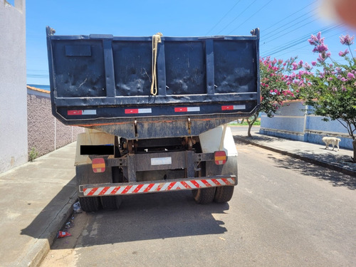 F-12000 Caçamba Basculante 2003