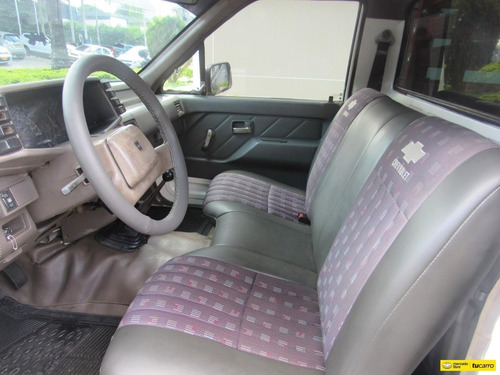 Chevrolet Luv Estacas