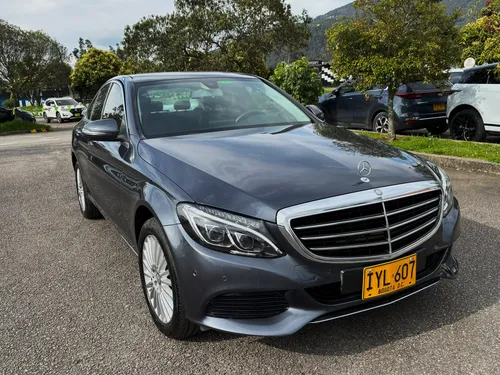 Mercedes-Benz C200 2.0 Exclusive