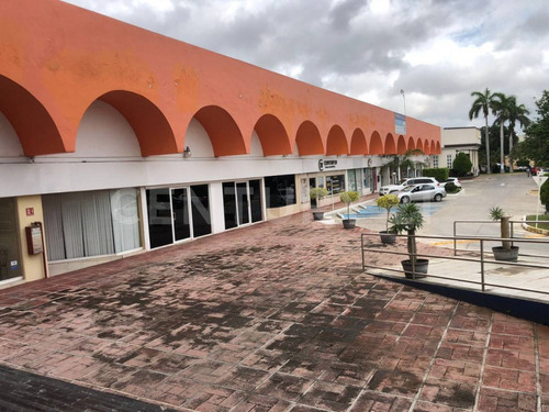 Local Comercial En Venta En Paseo De Montejo Plaza Crystal Mèrida, Yucatàn.