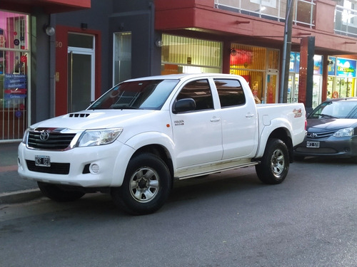 Imagen 12 de 16 de Toyota Hilux 2013 3.0 Cd Sr C/ab I 171cv 4x4 - C3