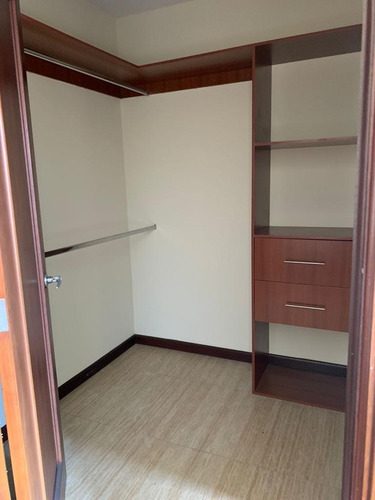 Imagen 3 de 10 de Apartamento En Venta Edificio Santa Fe Zona 16