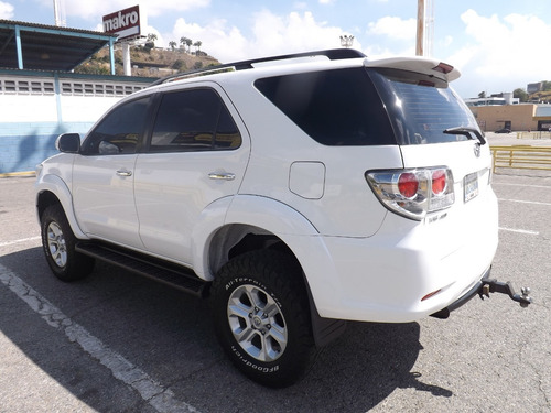Toyota Fortuner .