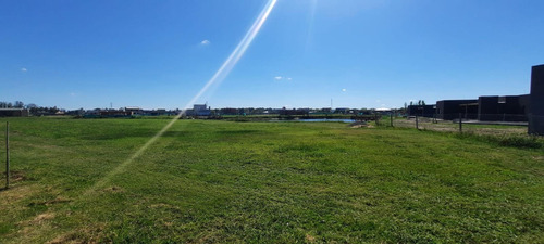 Imagen 13 de 15 de Hermoso Lote Al Agua En El Ensueño