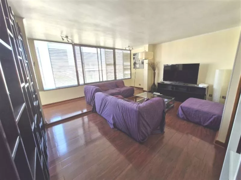 Departamento En Venta De 4 Dorm. En Providencia