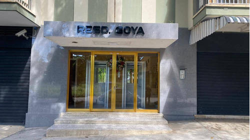 Tibisay Rojas Vende Amplio Penthouse En Residencias Goya. Urbanizaciòn El Trigal  Cod.216792