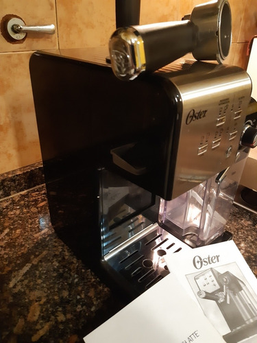 Cafetera Espresso Oster Prima Latte
