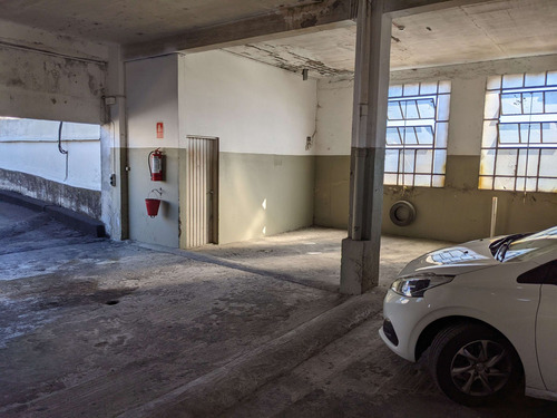 Imagen 8 de 27 de Venta Parking Y Oficinas Con Renta En Ciudad Vieja