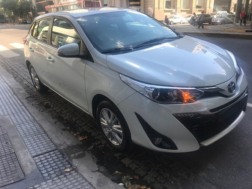 Toyota Yaris 5 Ptas Xls Cvt Aut/sec 7 Vel Entrega Programada