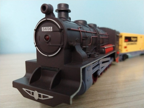 Imagem 6 de 6 de Super Locomotiva Luz/ Som 40 Pçs Trenzinho Ferrorama 8003