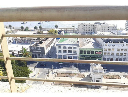 Departamento En Venta De 2 Dorm. En Valparaíso