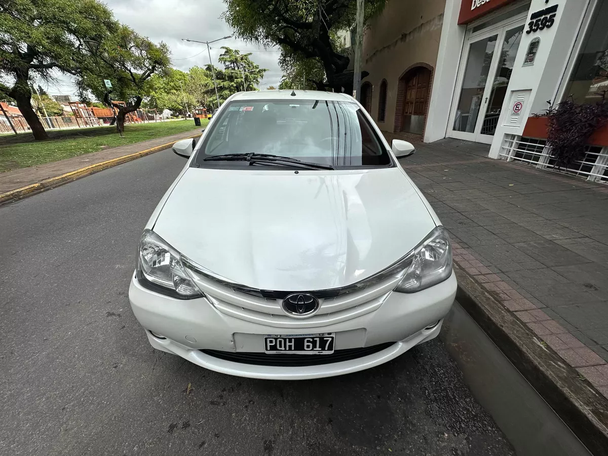 Toyota Etios 1.5 Sedan Xls