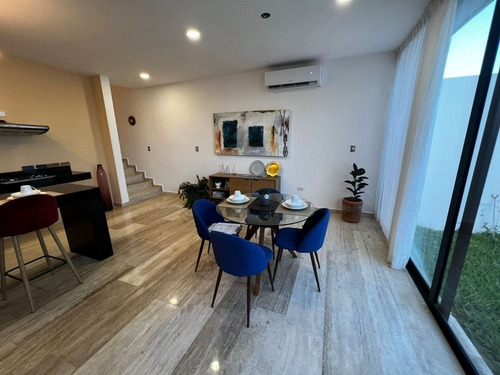 Townhouse Plus En Venta En Privada Ya'ax-beh En Conkal