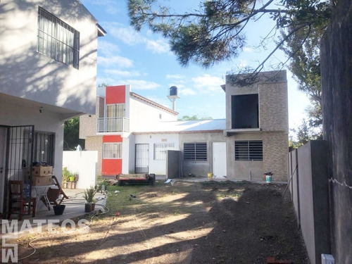 Imagen 2 de 4 de Venta Conjunto Chalet Y Dúplex - 61 E/ 5 Y 6