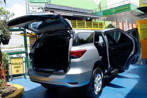 Toyota Fortuner 2.4 4x2 At 2021