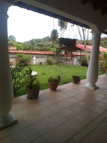 Best House Vende Increíble Casa Estilo Hacienda Con Caballeriza Y Galpón De Gallinas Ponedoras En Morocopo Estado Aragua