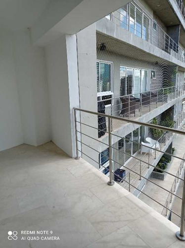 Imagen 18 de 25 de Vendo Apartamento Country Club 21b 154 M2