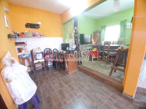 Imagen 20 de 30 de Venta En Block - Casa 3 Amb. + Dúplex 3 Amb. - Todos Los Servicios Conectados