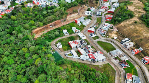 Terreno En Venta Zona Monte Magno Xalapa Veracruz, Ubicado En El Fraccionamiento La Cúspide Residencial Nueva Etapa Uso De Suelo Multifamiliar