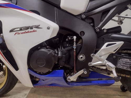 Imagem 14 de 16 de Honda / Cbr 1000 Rr