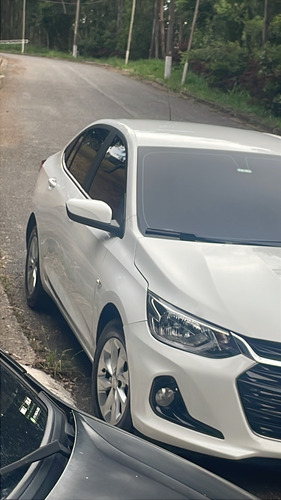 Chevrolet Onix plus 1.0 Ltz Turbo 4p