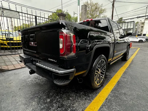 GMC Sierra 6.2 Denali Dvd At
