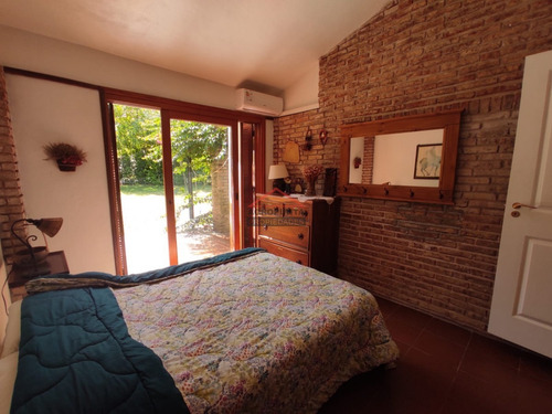 Casa En Brava, 3 Dormitorios *- Ref: 3845