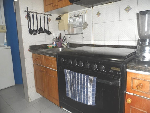 Venta De Amplio Apartamento En Los Ruices / Gc
