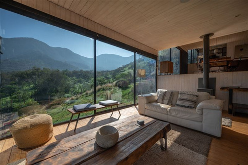 Casa De Arquitectos En Venta De 6 Dorm. En Olmué