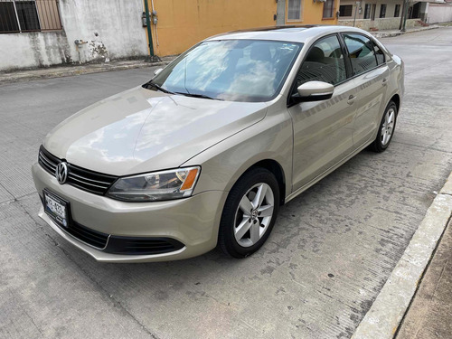 Imagen 1 de 11 de Volkswagen Jetta 2013 2.5 Style Active Mt