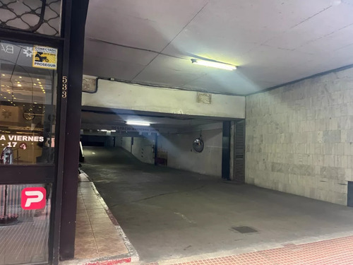 Vendo Cochera En Ciudad Vieja , Ecxelente Lugar.