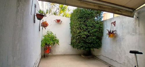 Venta Ph 3 Ambientes C/patio Luzuriaga - Permuta