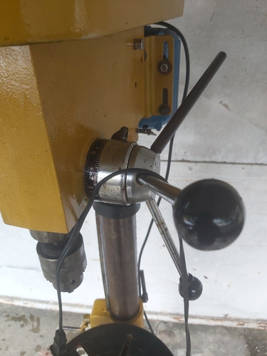 Taladro De Pedestal 1/2 Hp Con Mordaza( Prensa) Negociable (Usado)