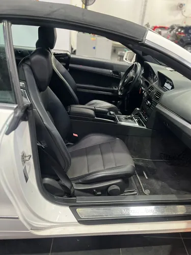 Mercedes Benz E200 Cgi At 4x2 1.8