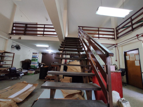 Imagen 6 de 11 de Mayra Ysabel Cedeño Vende Local Comercial En Av Paez, Maracay Cod 22-4037