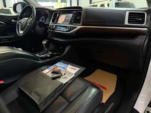 Toyota Highlander 3.5 Premium V6 At