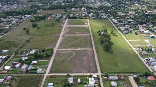 Terreno En Venta En Villa Parque Sicardi 660 Y 13 Bis