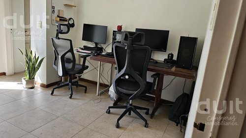 Casa En Venta 4 Dormitorios, Pileta, Cochera Triple Ideal Comercial