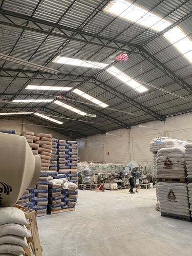 Imagen 6 de 10 de Bodega En Renta De 650 M2 Con 180 M2 Oficinas En Conjunto