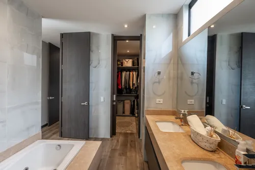 Apartamento En Venta En Cerros De Suba (localidad De Suba). Cod V1038665