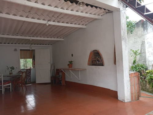 Imagen 12 de 15 de Casa En La Macarena Sur A Pocos Metros Del Cc La Macarena Los Teques
