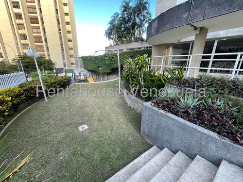 Alquilo Amplio Apartamento En Manzanares #25-11713