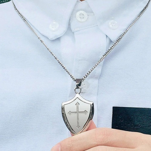 Imagem 4 de 5 de Colar Masculino Com Pingente Escudo Da Fé