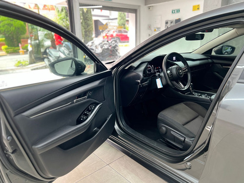 Mazda 3 Touring Híbrido AT 2.0 2023