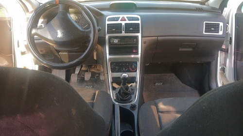 Imagen 10 de 12 de Peugeot 307 1.6 Sedan Xs 110cv Mp3 2009