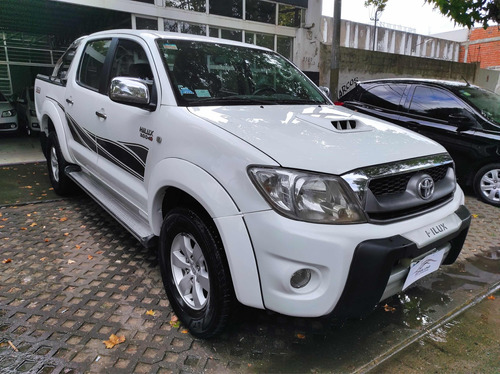 Toyota Hilux 3.0 Cd Srv Cuero I 171cv 4x2