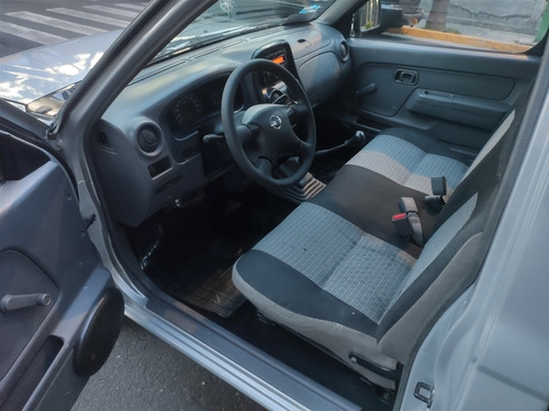 Imagen 9 de 9 de Nissan Np300 2014 2.4 Chasis Dh Paquete De Seguridad Mt